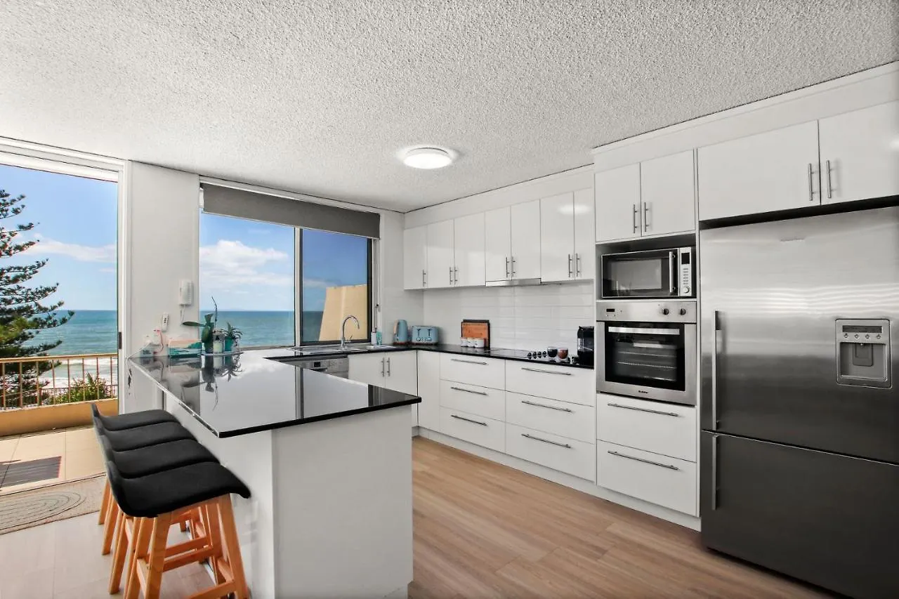 Apartment Edgecliffe Unit 2 4 Esplanade Bulcock Beach Caloundra