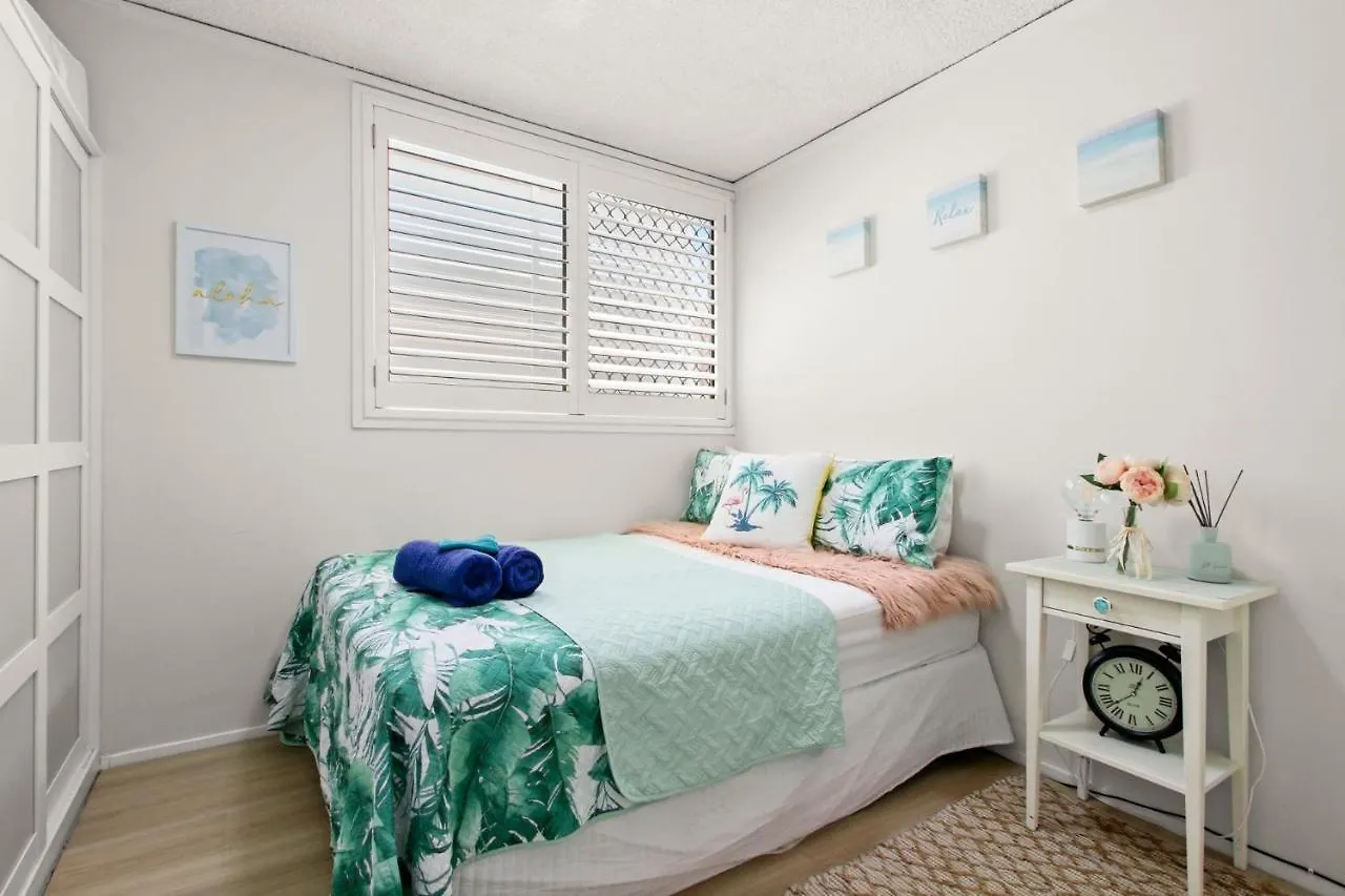 Edgecliffe Unit 2 4 Esplanade Bulcock Beach Caloundra